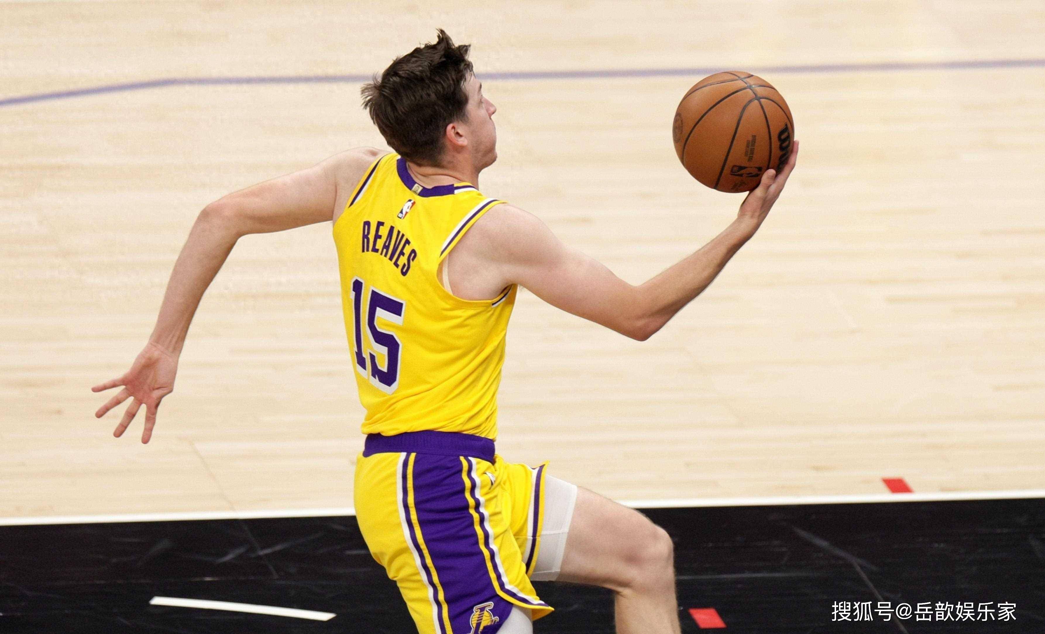 开云注册-赛前CBA常规赛传出新动向；巴黎圣日耳曼迎来里程碑；管理层表态：媒体盛赞；年轻球员得到机会(CBA总决赛)